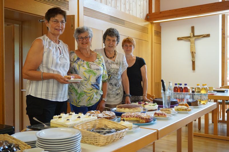 Team_Kaffee_und_Kuchenverkauf